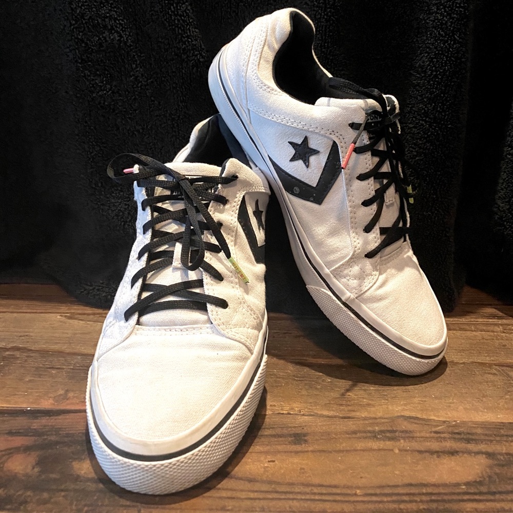 White Converse Chucks